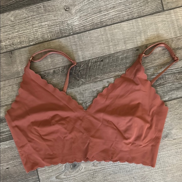 Set of 4 Scalloped Bralettes in Rust, Blush, Beige and Brown - Picture 4 of 10